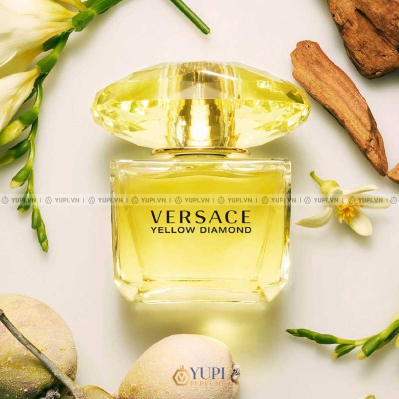 versace-yellow-diamond-eau-de-toilette-7-800x800-1 versace yellow diamond eau de toilette